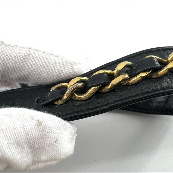 ✈️sold✈️Chanel Black Gold Bag Bum bag Belt - Picture 11 of 16